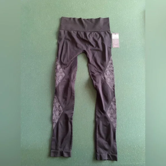 Nux Geneva Yoga Leggings NWT - Picture 3 of 6